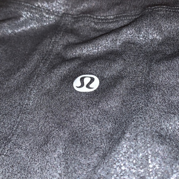 LULULEMON MUSCLE LOVE CROPPED TANK TOP - SIZE 6 - METALIC SILVER - Picture 5 of 5